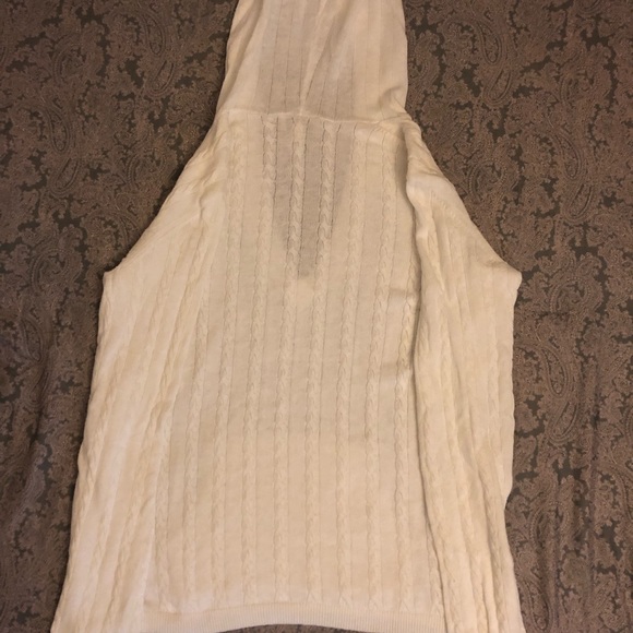 Loft Pullover Sweater Low Cut - Picture 4 of 4